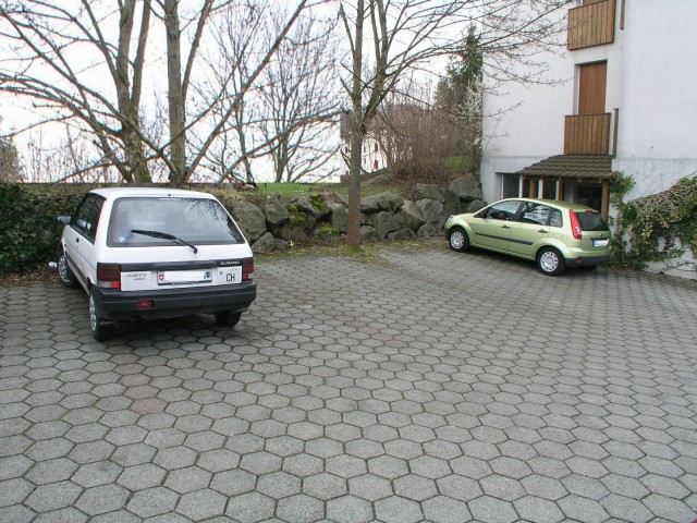 günstig parkieren in Menziken, Aussenparkplatz Nr. 4