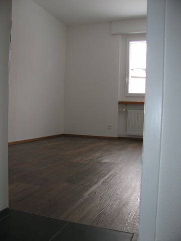 zwei helle, renovierte 4 1/2-Zimmerwohnungen in Thun per 01.